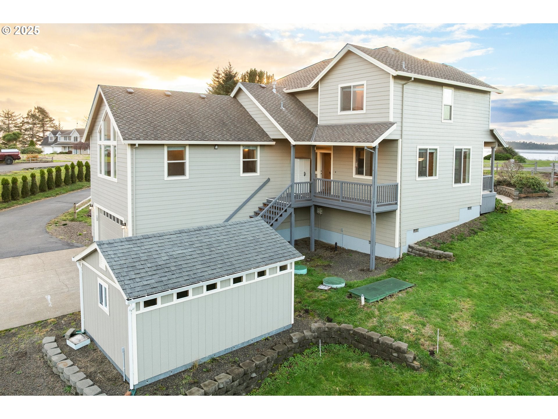 Tillamook, Oregon, 97141, United States, 3 Bedrooms Bedrooms, ,4 BathroomsBathrooms,Residential,For Sale,1998230