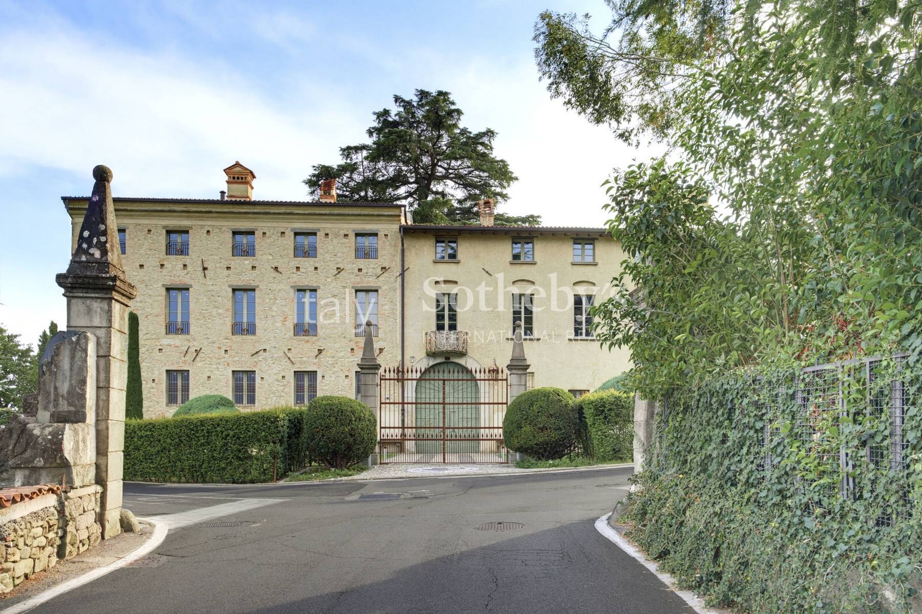  Magnificent Noble Palazzo with Vineyard in Franciacorta - 物件實景