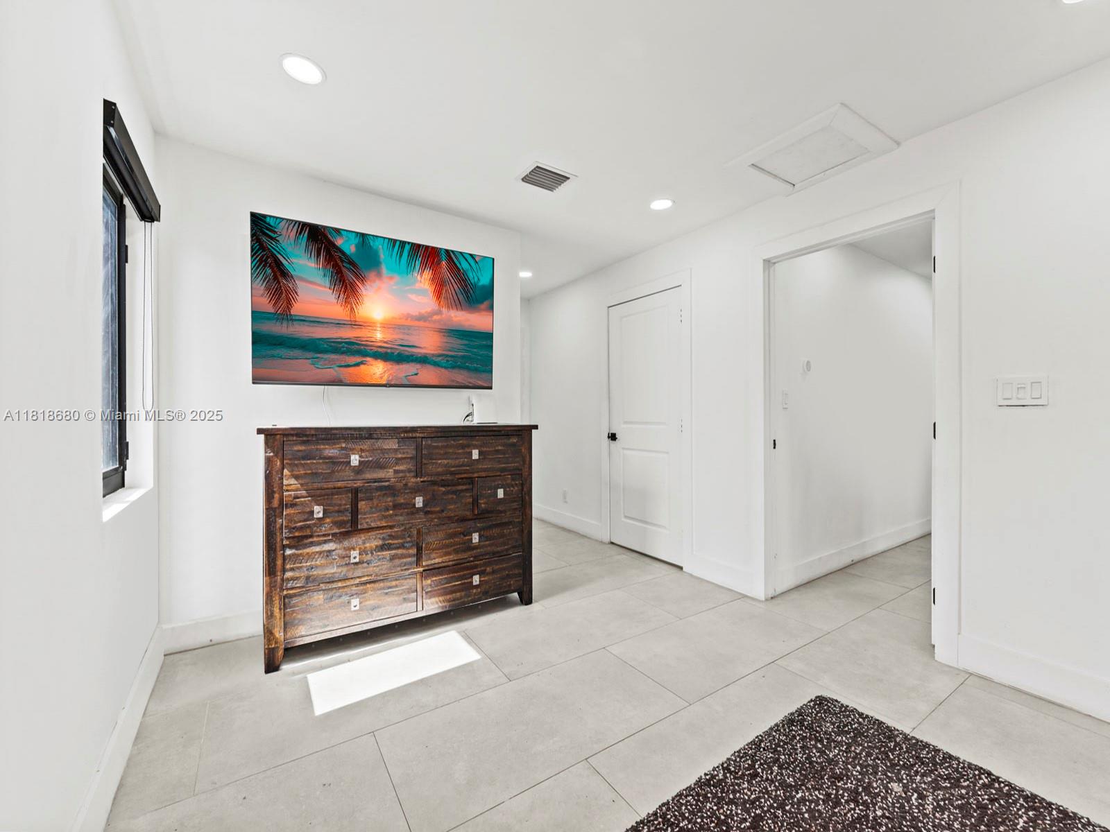 Miami, Florida, 33173, United States, 3 Bedrooms Bedrooms, ,2 BathroomsBathrooms,Residential,For Sale,1857432