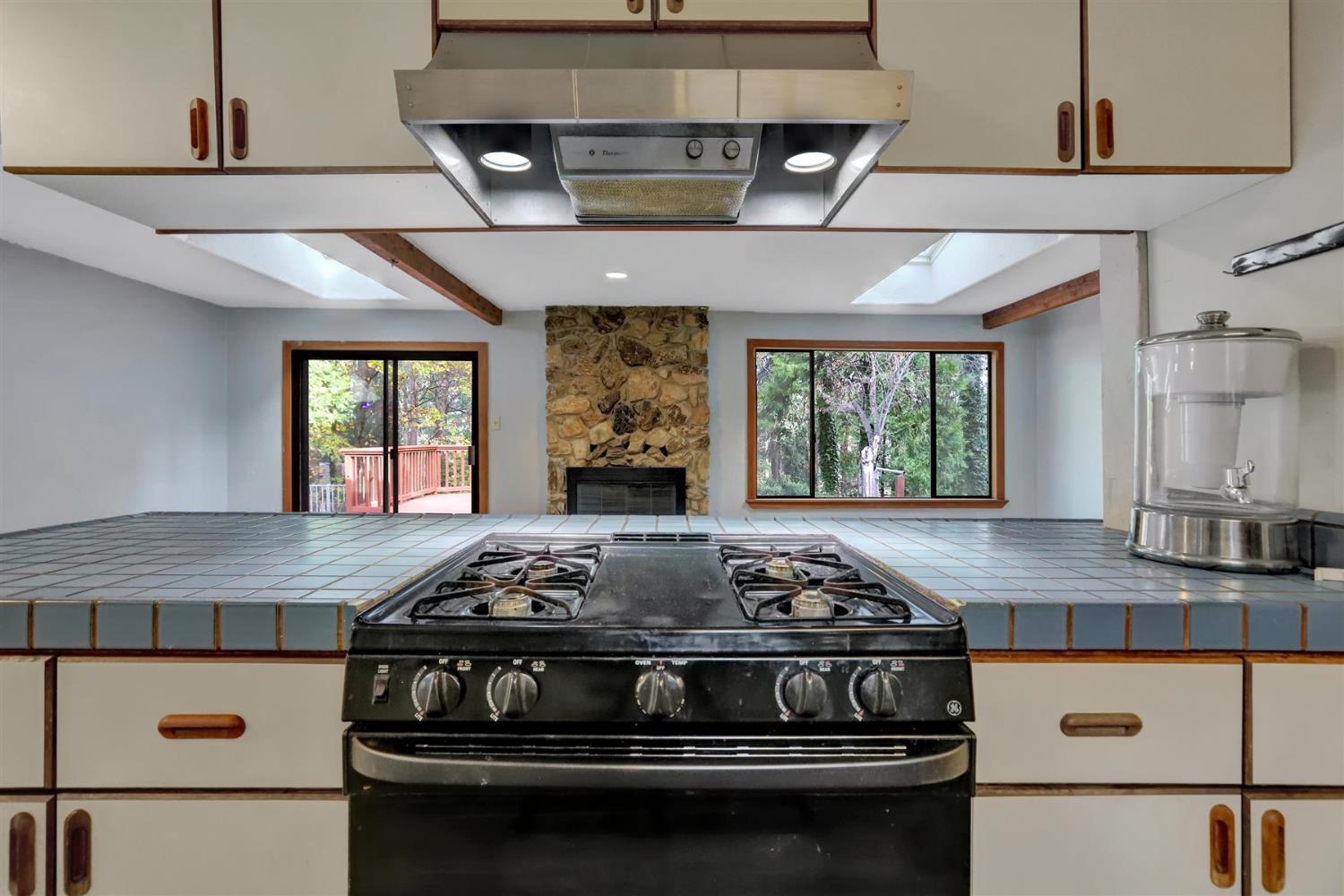 Nevada City, California, 95959, United States, 3 Bedrooms Bedrooms, ,2 BathroomsBathrooms,Residential,For Sale,1992371