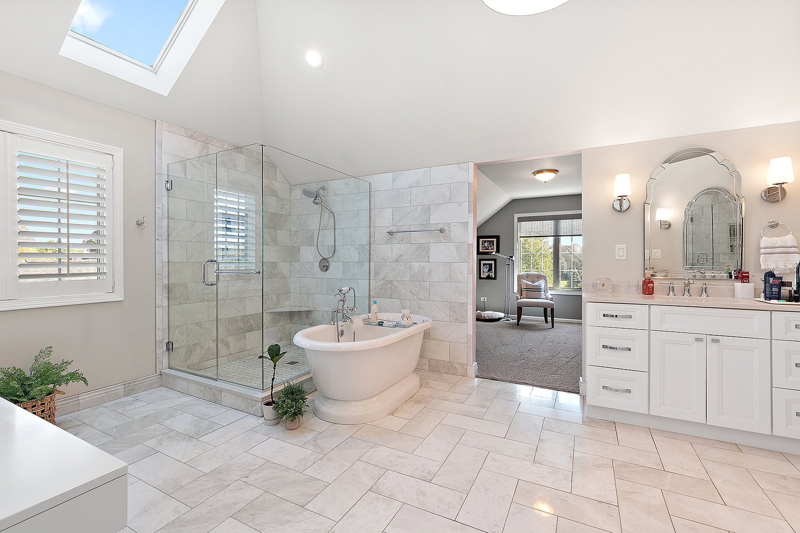 Orland Park, Illinois, 60467, United States, 5 Bedrooms Bedrooms, ,3 BathroomsBathrooms,Residential,For Sale,1937885