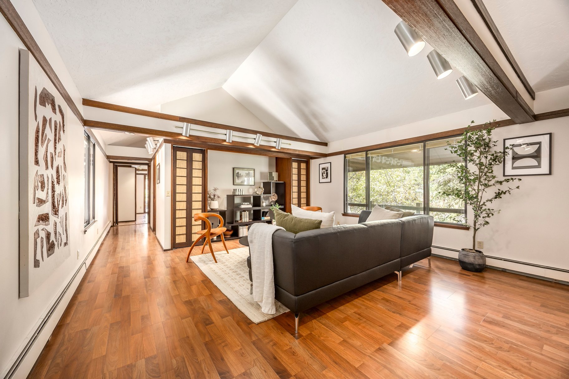  Mid-Century Modern Living in Emigration Canyon - 物件實景