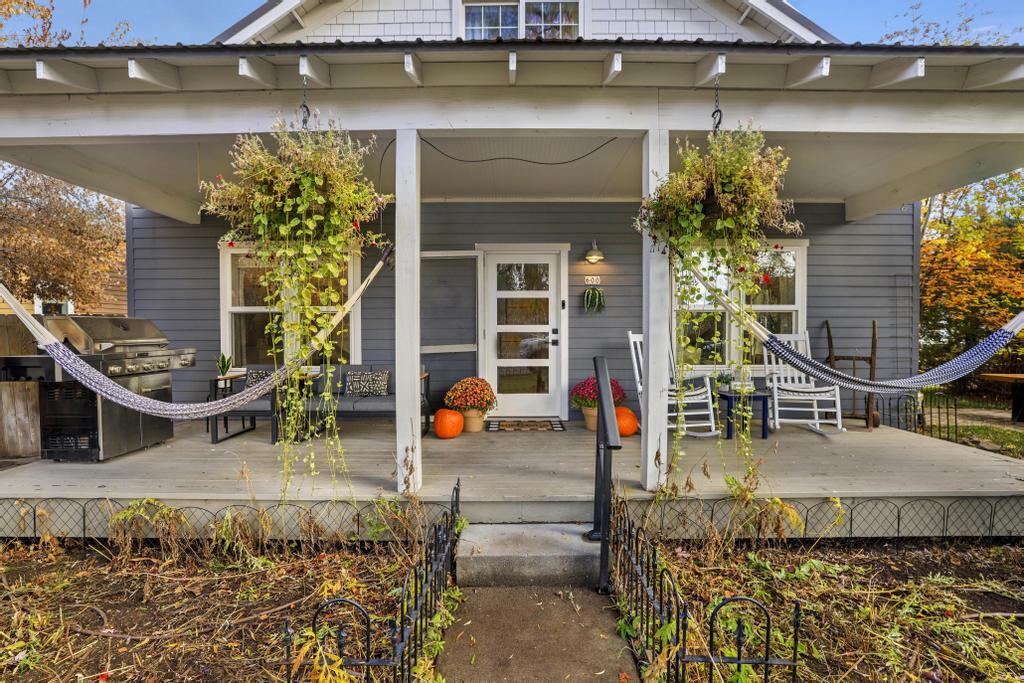 Bellevue, Idaho, 83313, United States, 4 Bedrooms Bedrooms, ,3 BathroomsBathrooms,Residential,For Sale,1989218