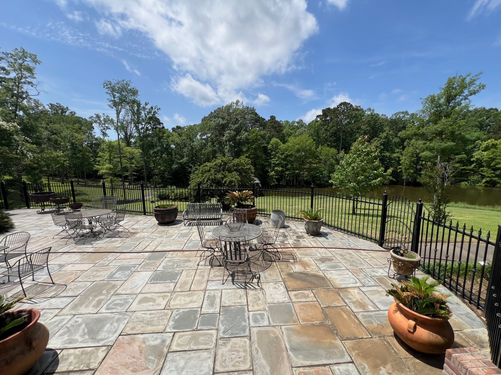 Many, Louisiana, 71449, United States, 4 Bedrooms Bedrooms, ,4 BathroomsBathrooms,Residential,For Sale,1836155