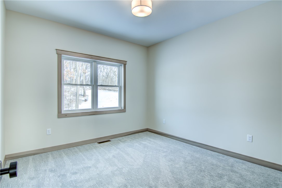 Eau Claire, Wisconsin, 54703, United States, 5 Bedrooms Bedrooms, ,3 BathroomsBathrooms,Residential,For Sale,1937821