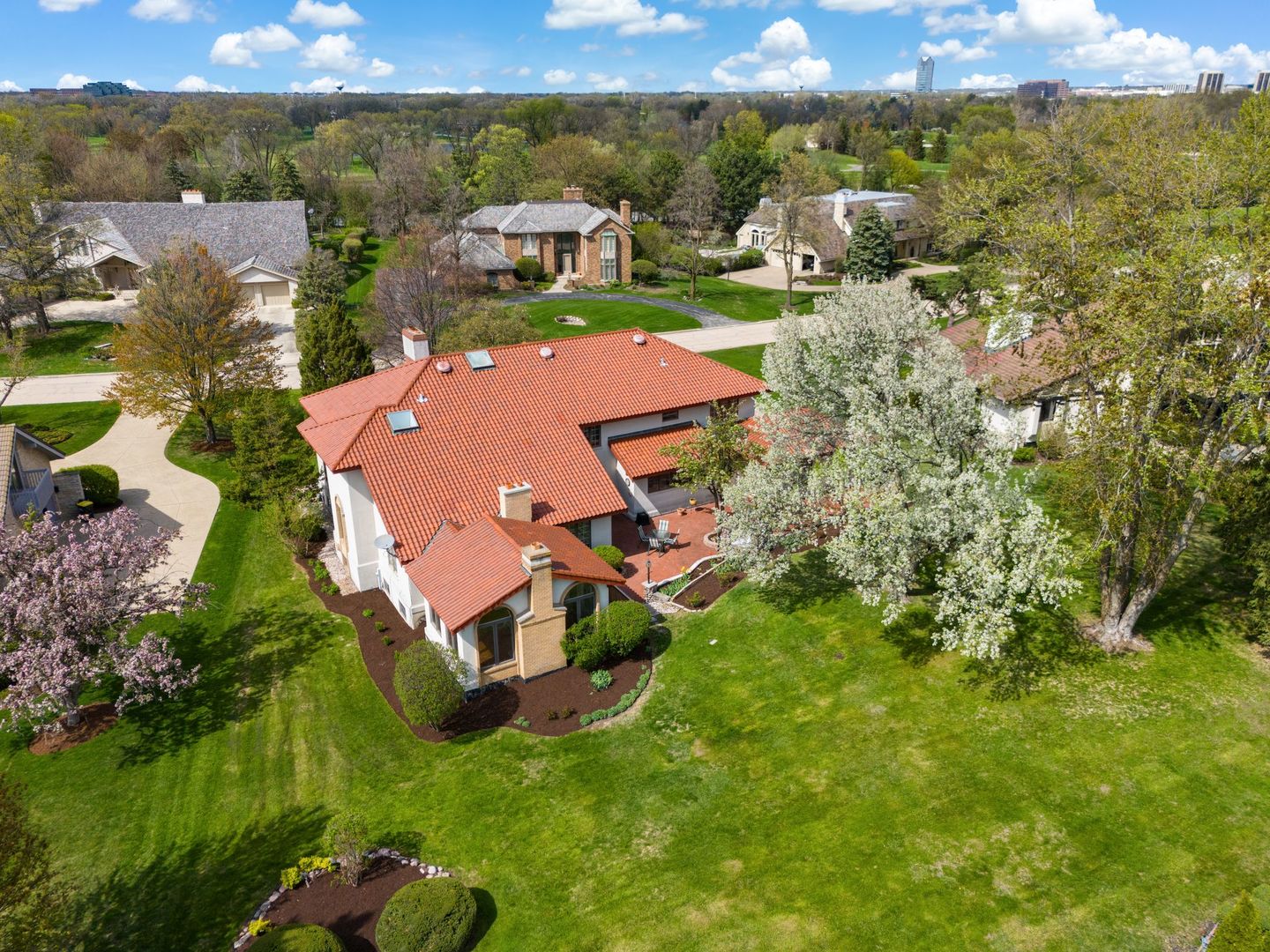 Oak Brook, Illinois, 60523, United States, 5 Bedrooms Bedrooms, ,6 BathroomsBathrooms,Residential,For Sale,1796873