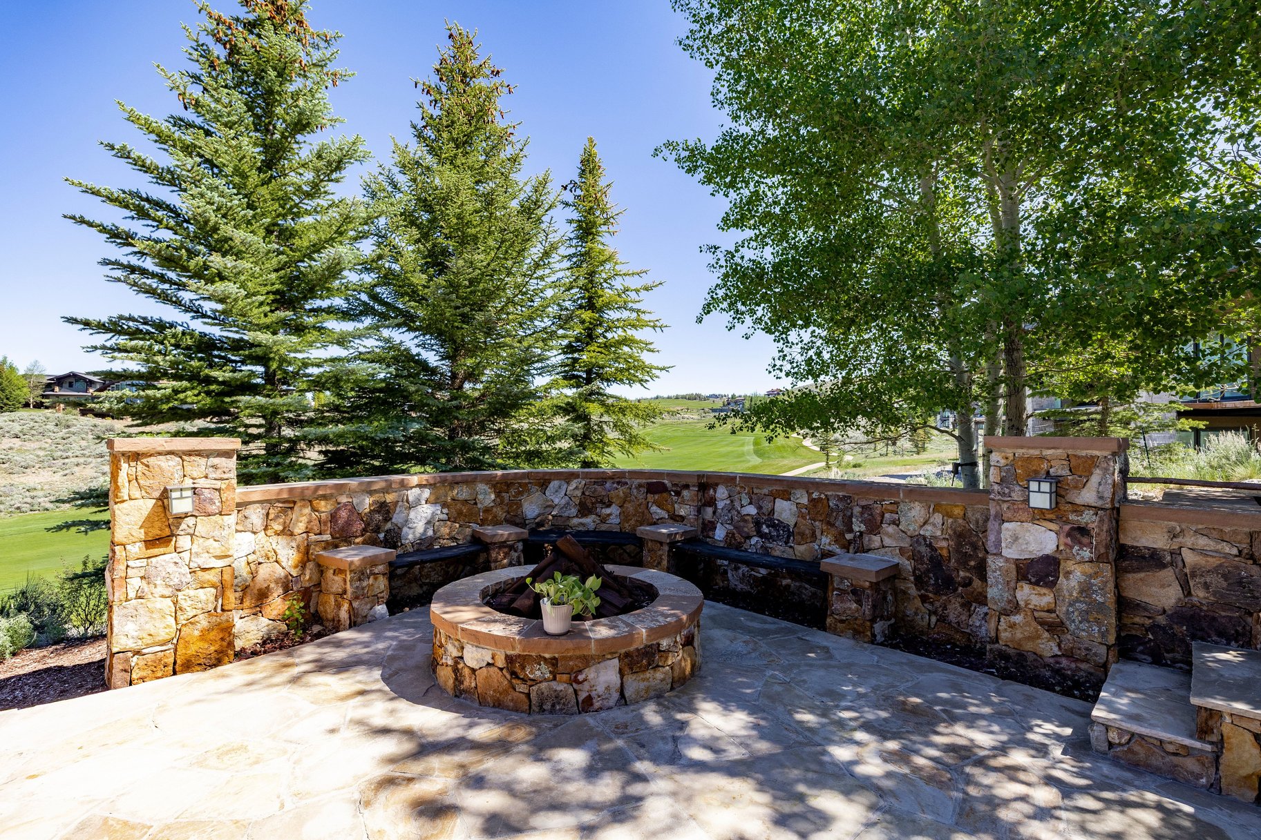  A True Mountain Escape in Promontory with Golf and Ski Views - 物件實景