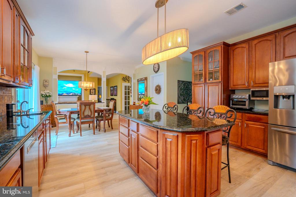 Monroe Township, New Jersey, 08831, United States, 5 Bedrooms Bedrooms, ,4 BathroomsBathrooms,Residential,For Sale,1895133