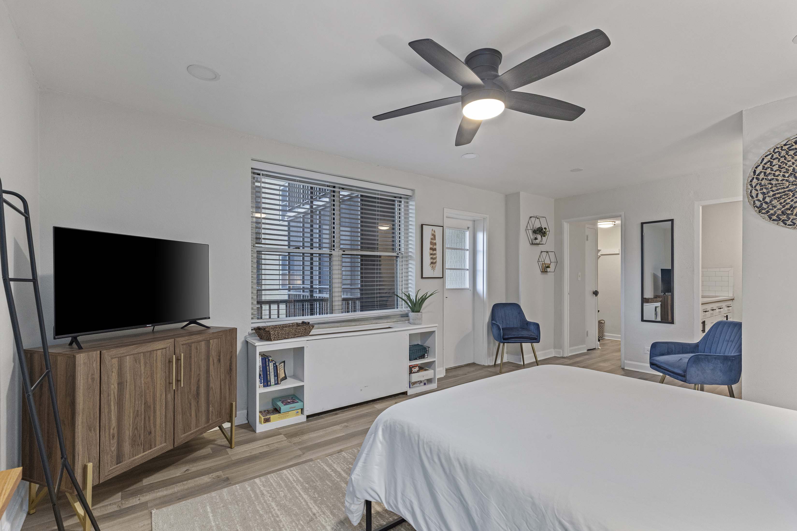  Live or Invest in the Heart of Atlanta — Furnished Condo with No Rental Limits - 物件實景