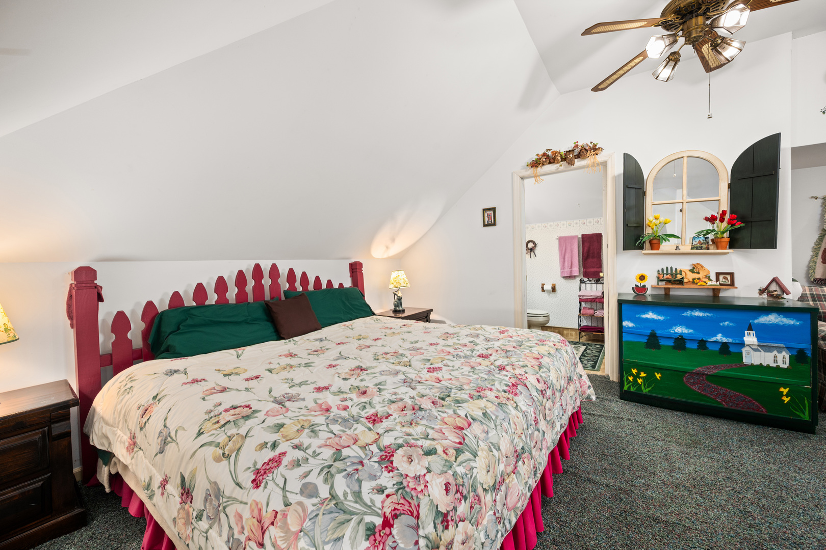 Sycamore, Illinois, 60178, United States, 4 Bedrooms Bedrooms, ,5 BathroomsBathrooms,Residential,For Sale,2001773