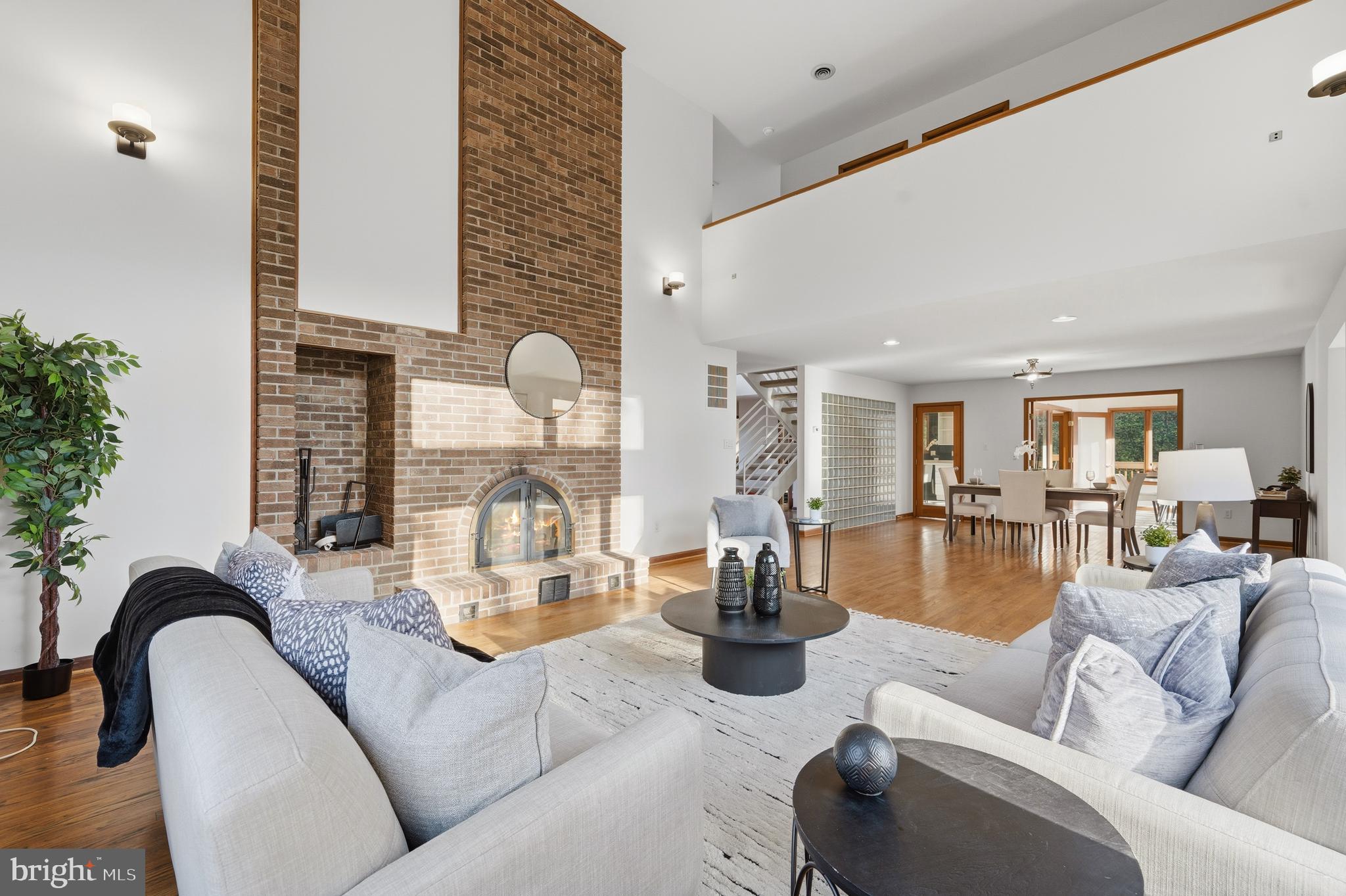 La Plata, Maryland, 20646, United States, 5 Bedrooms Bedrooms, ,4 BathroomsBathrooms,Residential,For Sale,1994243