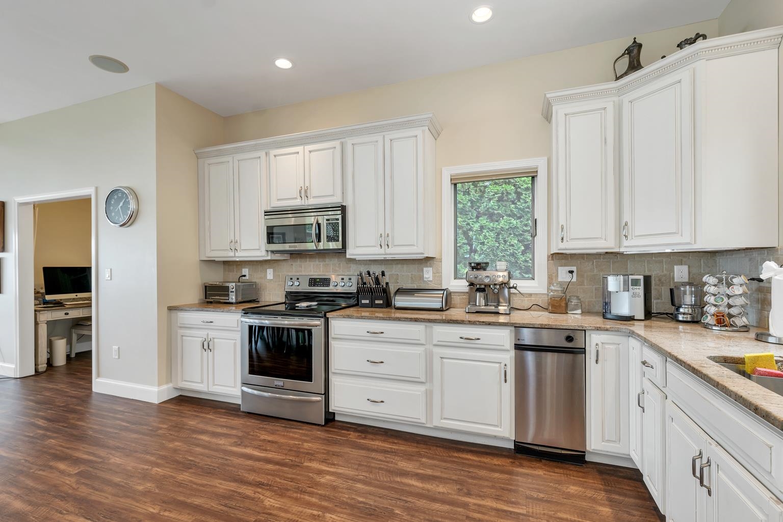 Laconia, New Hampshire, 03246, United States, 5 Bedrooms Bedrooms, ,3 BathroomsBathrooms,Residential,For Sale,1826870