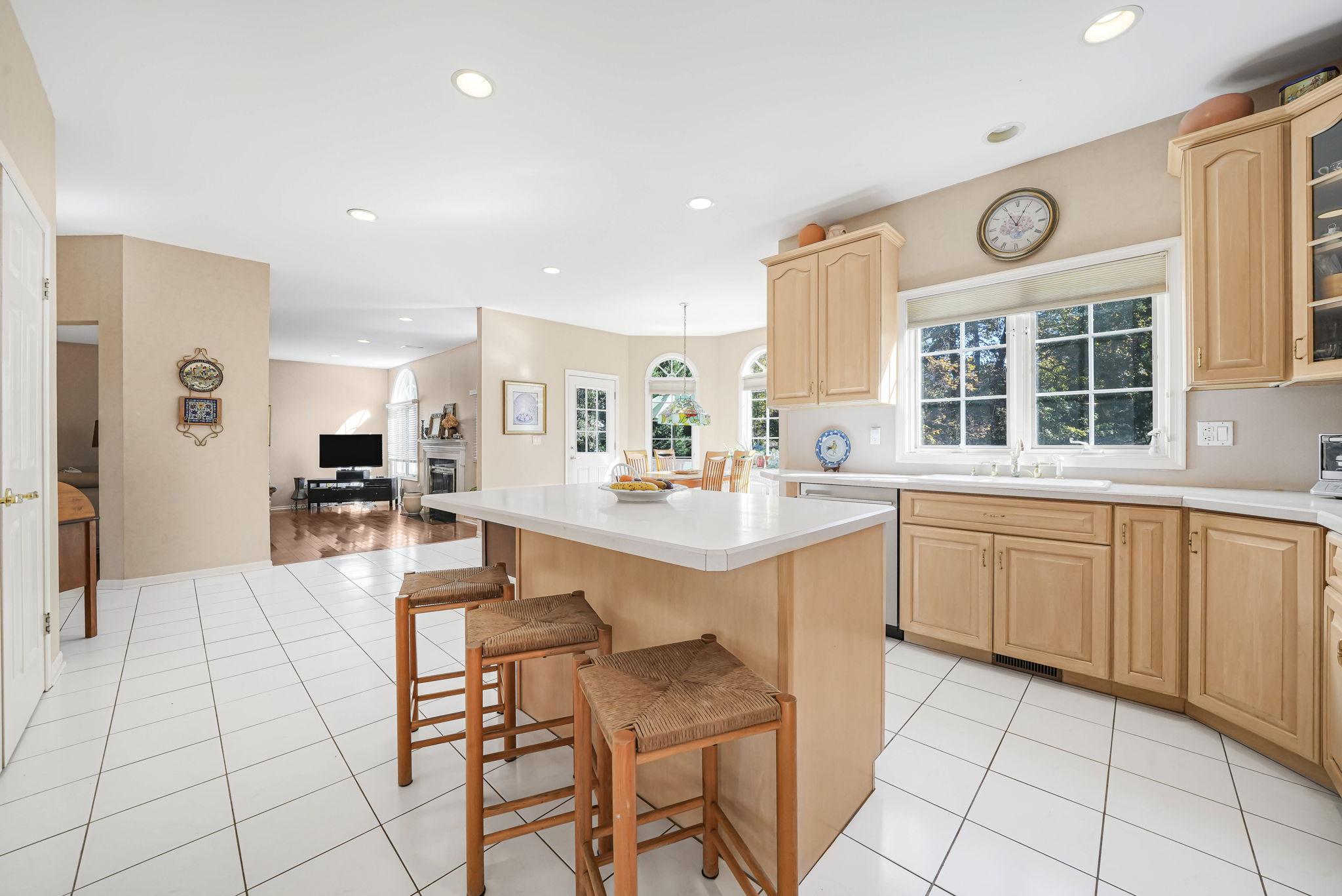 Towaco, New Jersey, 07045, United States, 4 Bedrooms Bedrooms, ,3 BathroomsBathrooms,Residential,For Sale,1980652