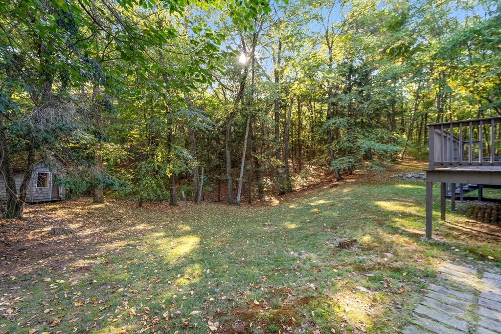 Weston, Massachusetts, 02493, United States, 4 Bedrooms Bedrooms, ,3 BathroomsBathrooms,Residential,For Sale,1989390