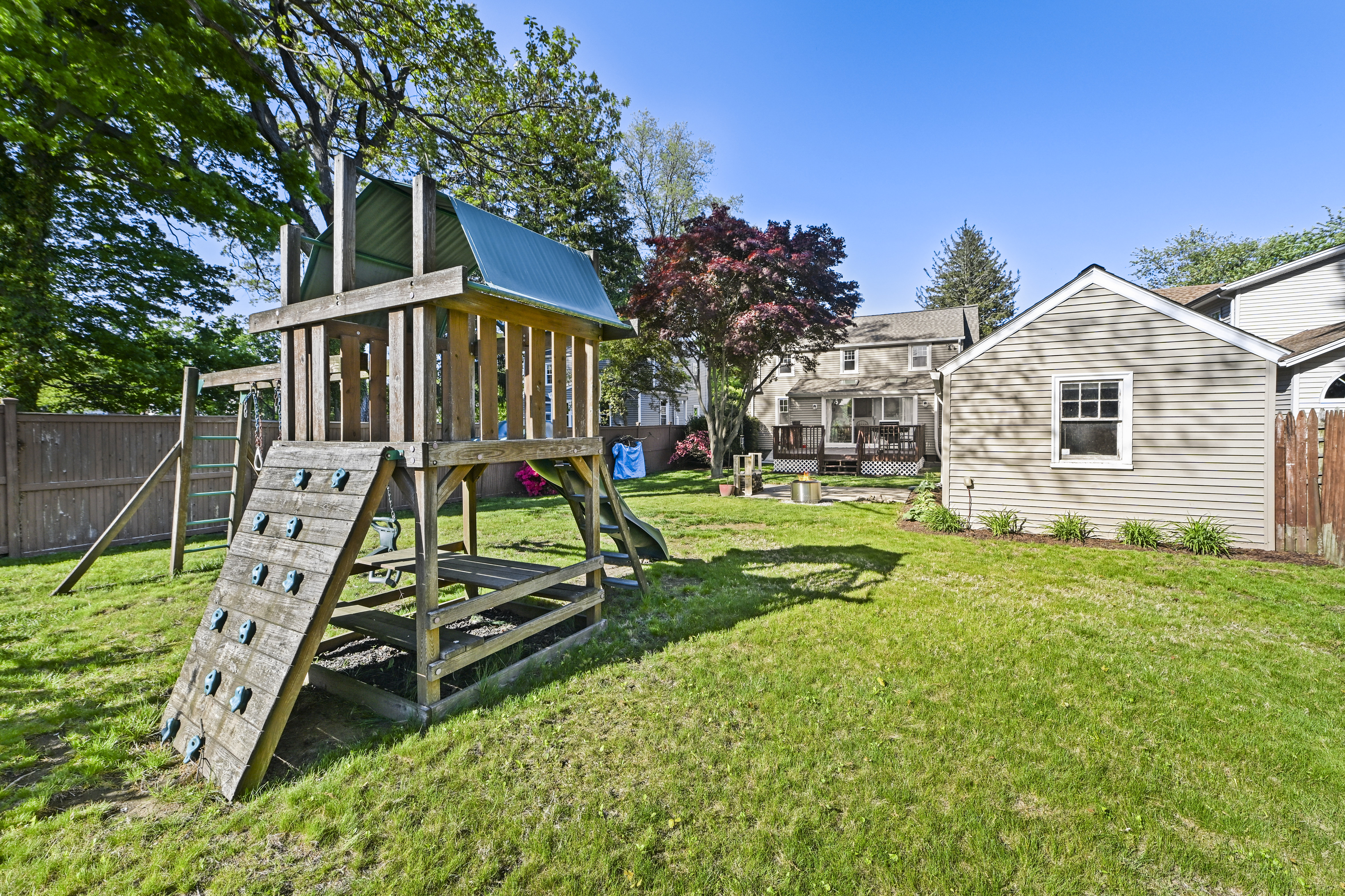  Cape Cod Style Home in Desirable Brookside Neighborhood - 物件實景