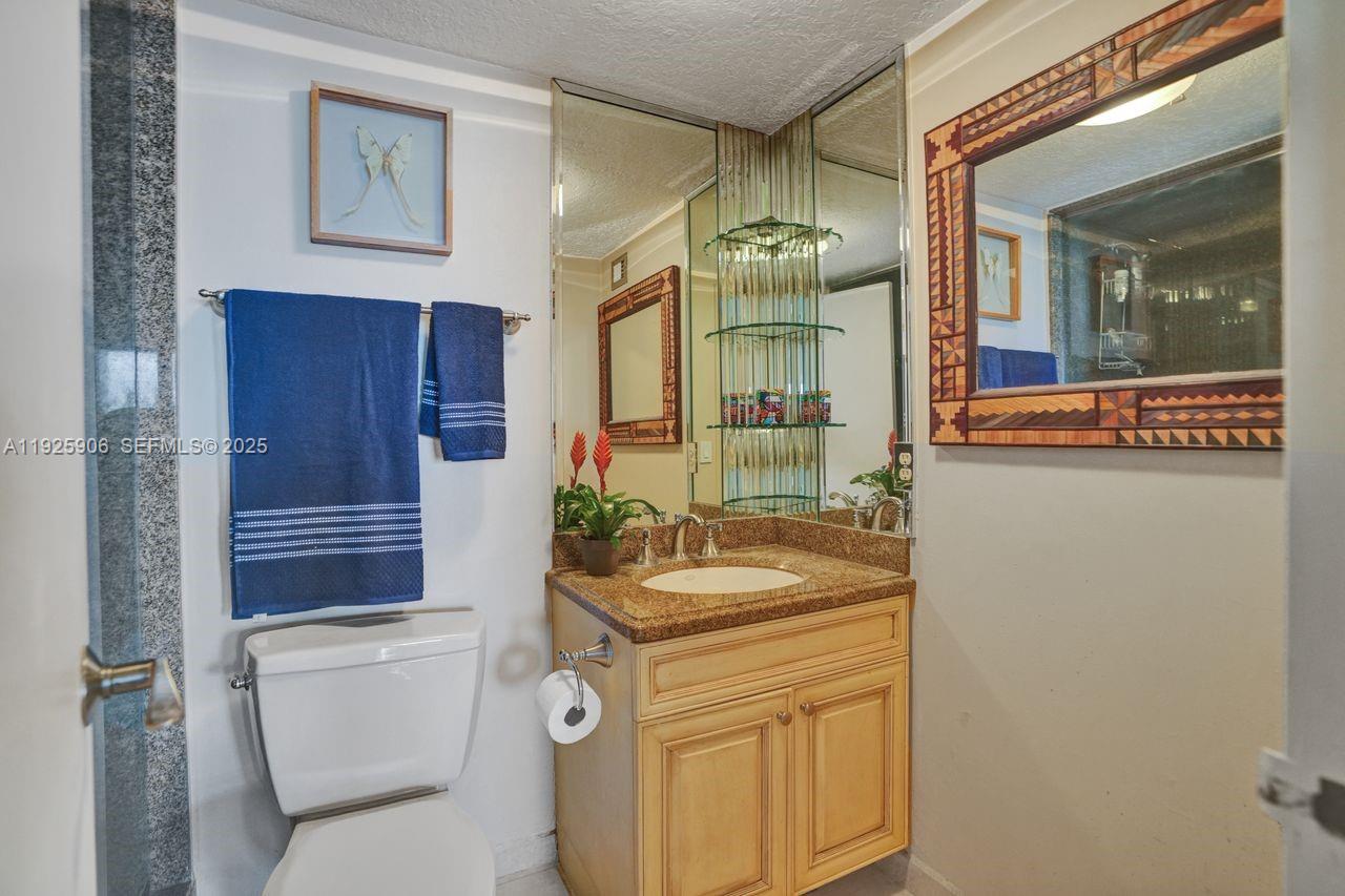 Miami Beach, Florida, 33139, United States, 2 Bedrooms Bedrooms, ,2 BathroomsBathrooms,Residential,For Sale,2002895