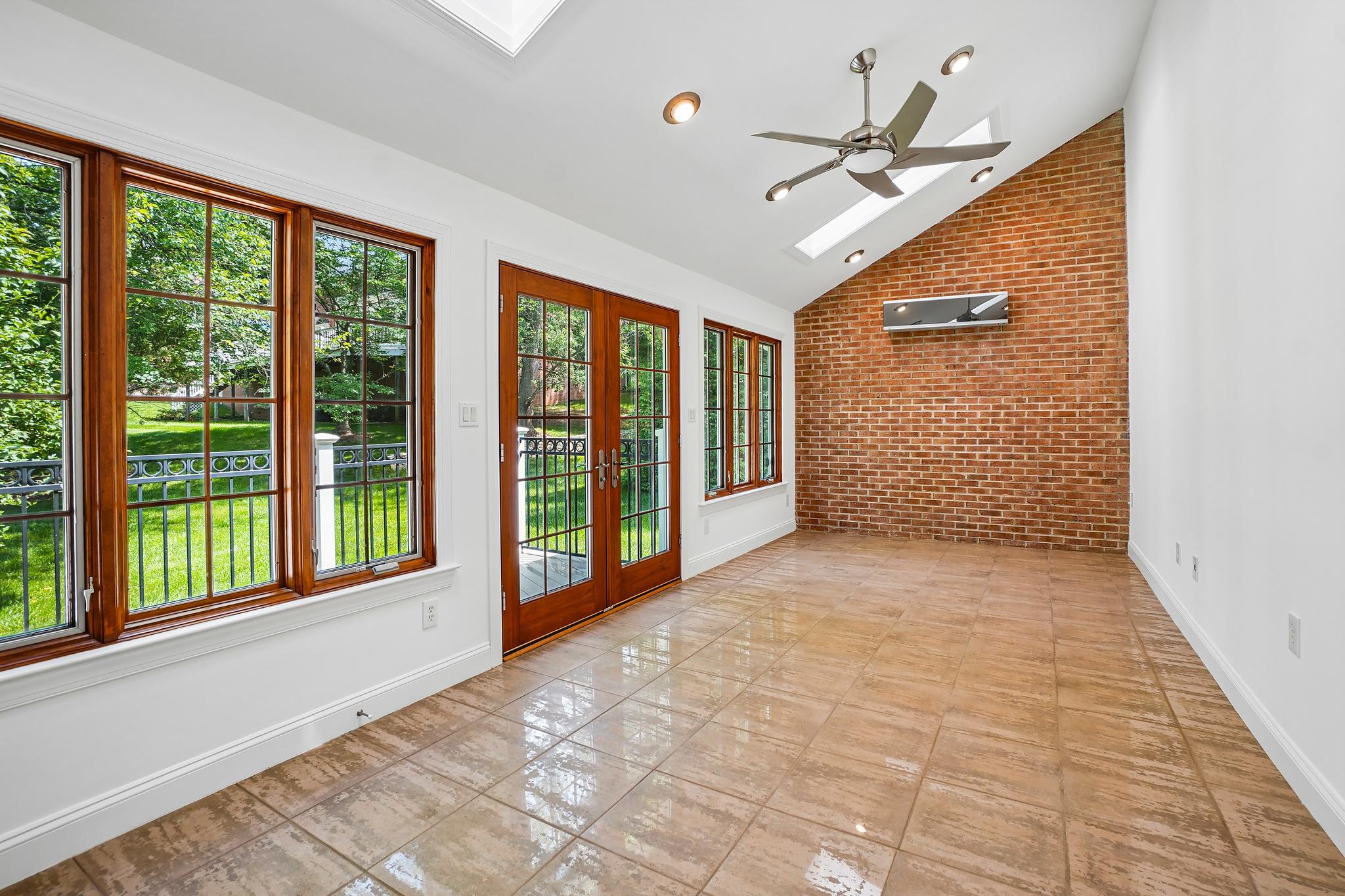  9705 Holloway Hill, Potomac, MD, 20854 - 物件實景