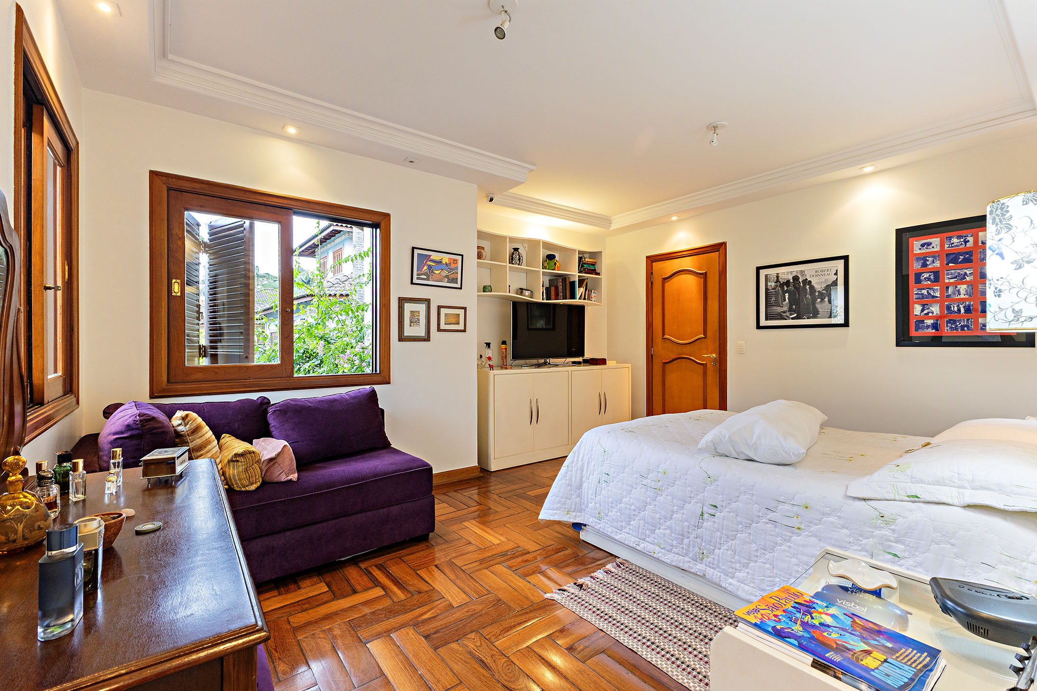  Exclusive residence in a distinctive gated community with five suites - 物件實景