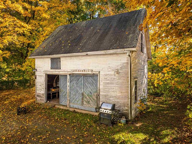 Dover, New Hampshire, 03820, United States, 6 Bedrooms Bedrooms, ,3 BathroomsBathrooms,Residential,For Sale,1901826