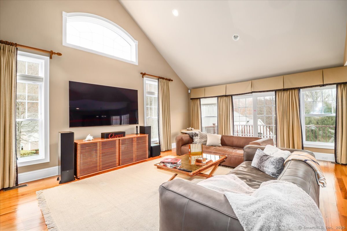 New Milford, Connecticut, 06776, United States, 2 Bedrooms Bedrooms, ,4 BathroomsBathrooms,Residential,For Sale,1938812