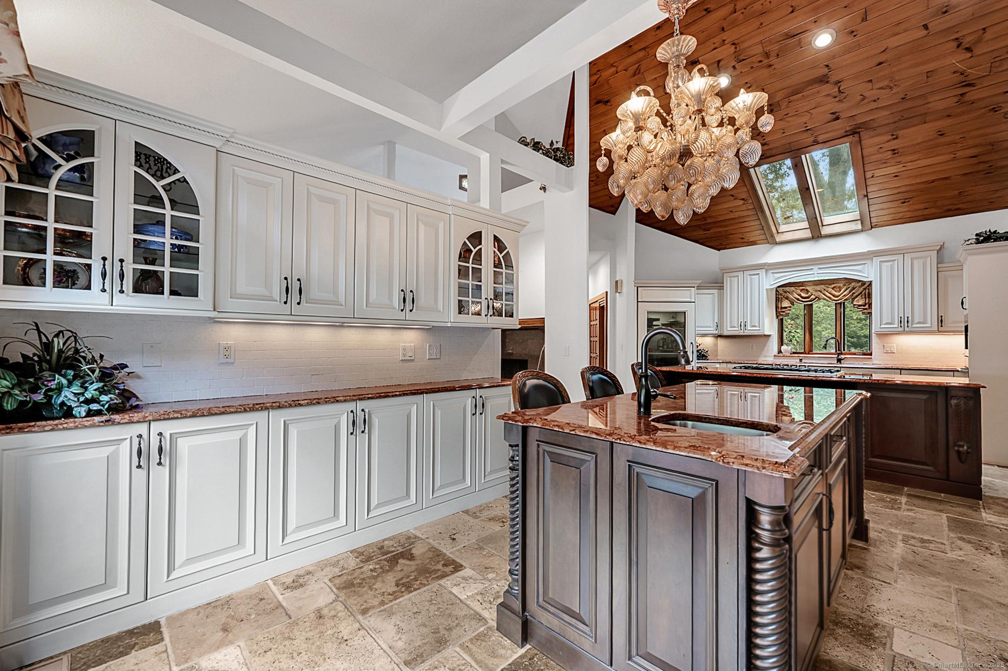 Avon, Connecticut, 06001, United States, 5 Bedrooms Bedrooms, ,6 BathroomsBathrooms,Residential,For Sale,1982009