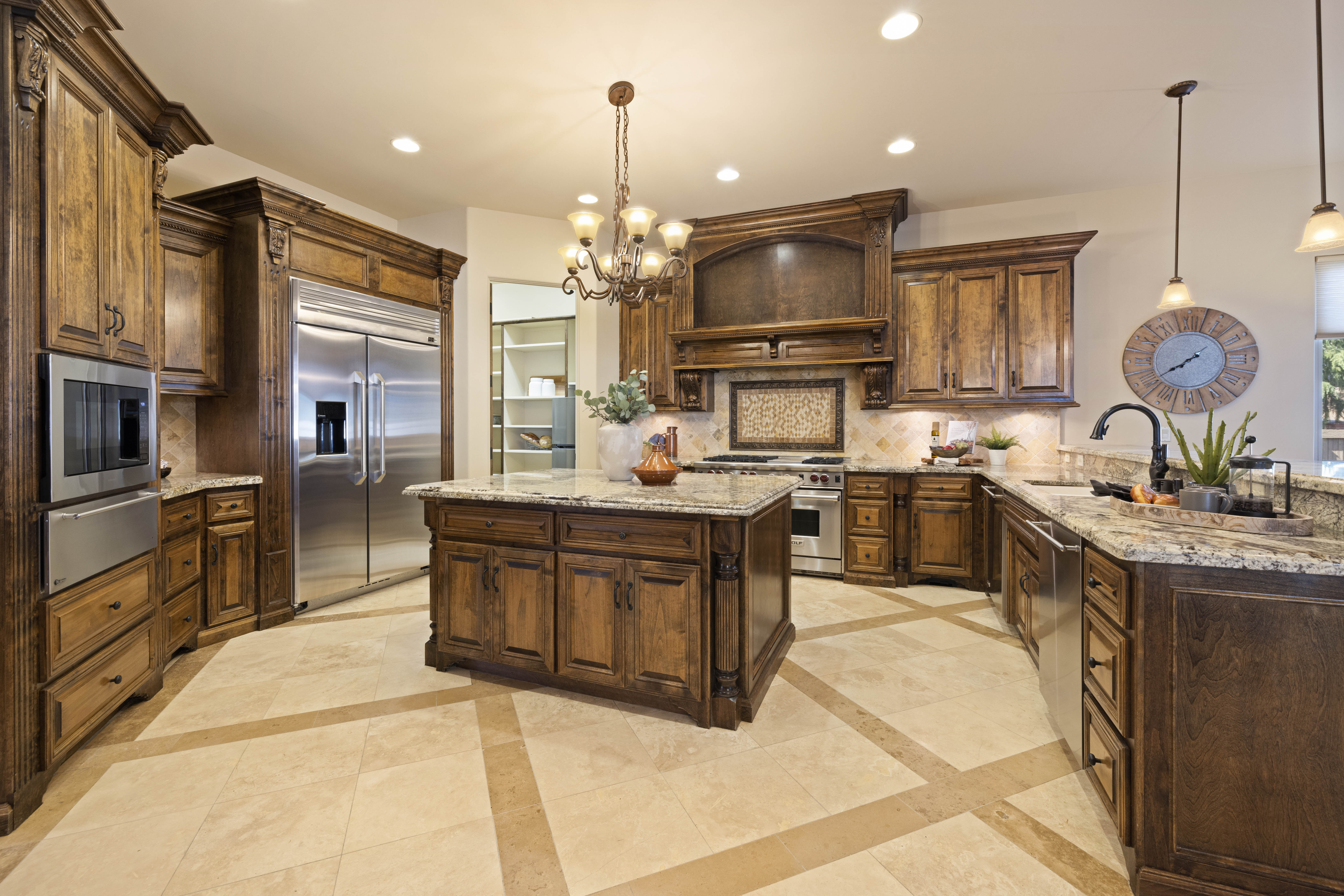  671 Avalanche Peak Way, Folsom, CA 95630 - 物件實景