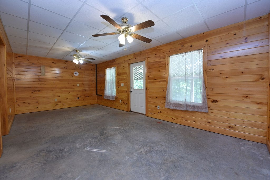 Mineral Bluff, Georgia, 30559, United States, 3 Bedrooms Bedrooms, ,3 BathroomsBathrooms,Residential,For Sale,1882955