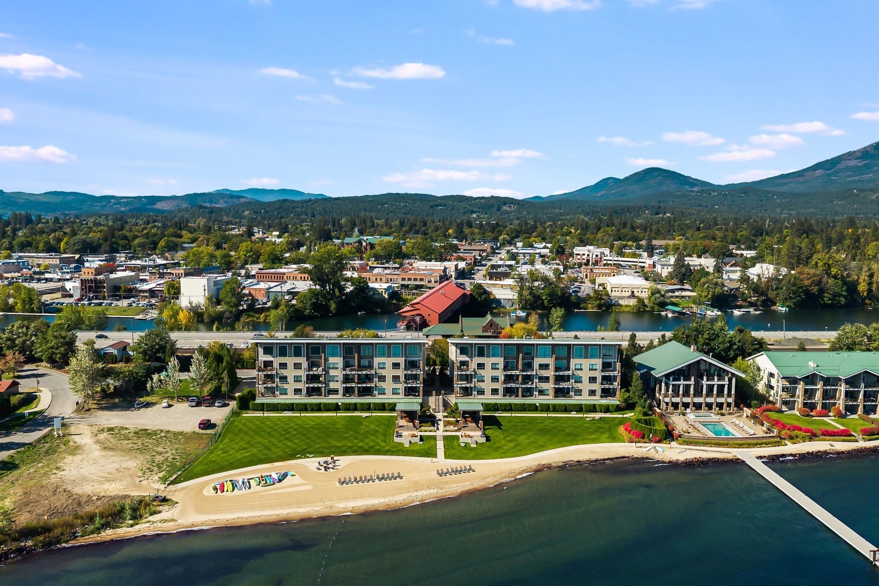  Corner Condo at Seasons at Sandpoint - 物件實景