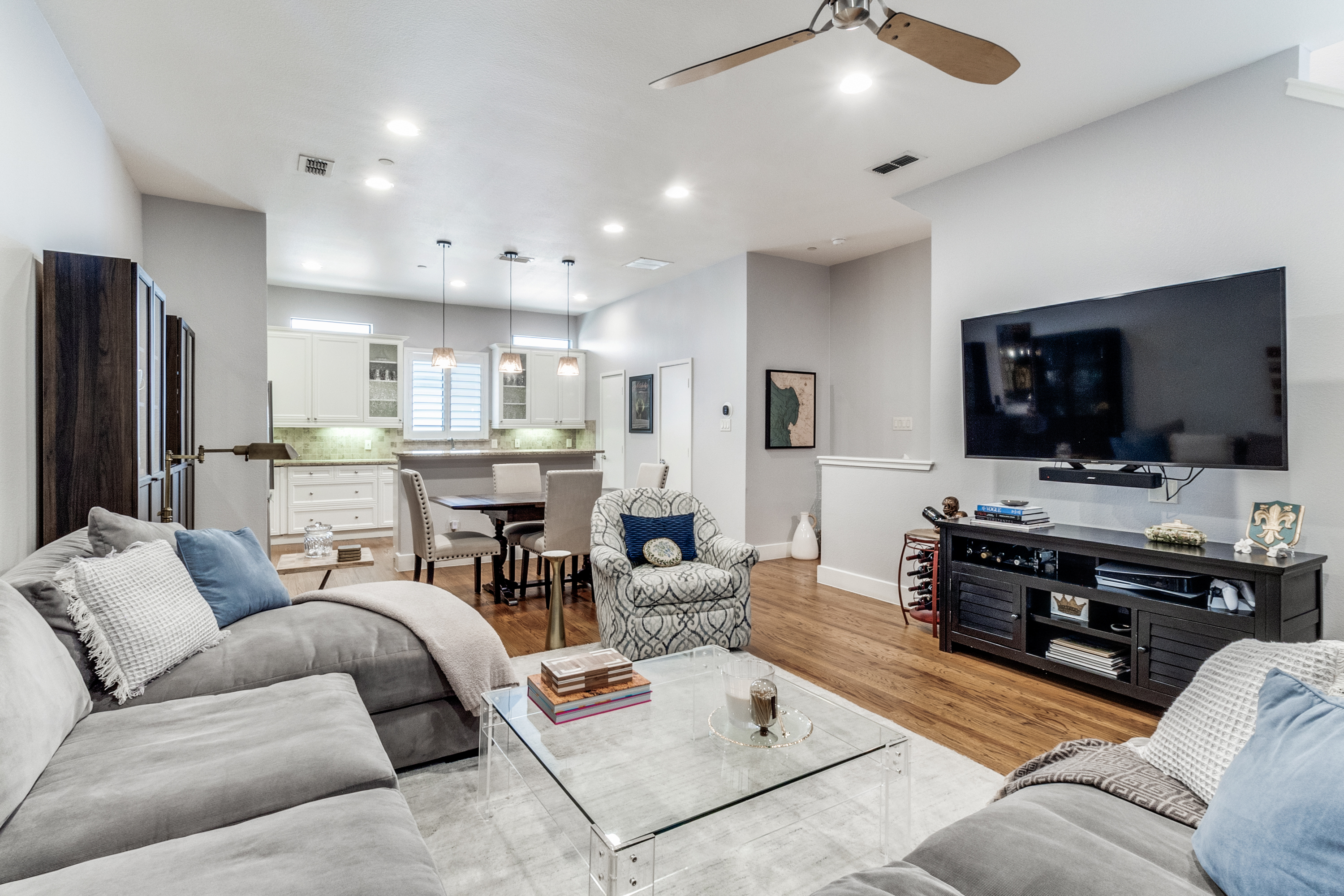  2411 N. Hall Street #31 - 物件實景