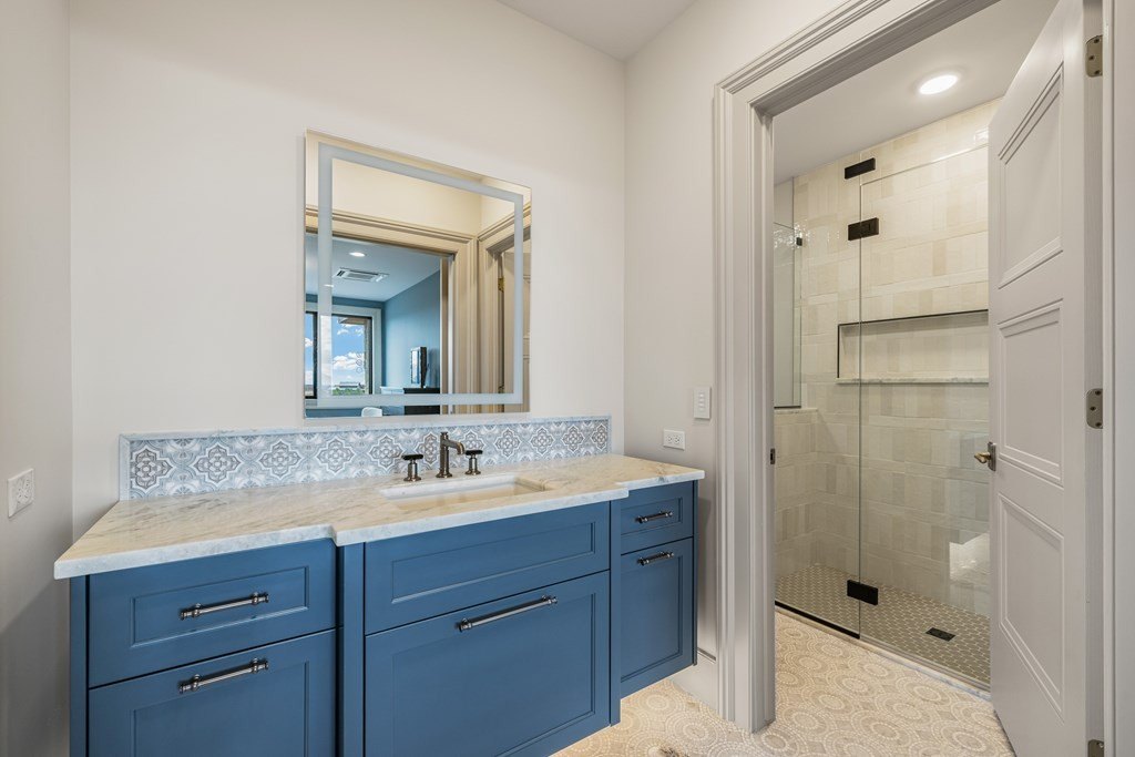 McCall, Idaho, 83638, United States, 5 Bedrooms Bedrooms, ,5 BathroomsBathrooms,Residential,For Sale,1989949