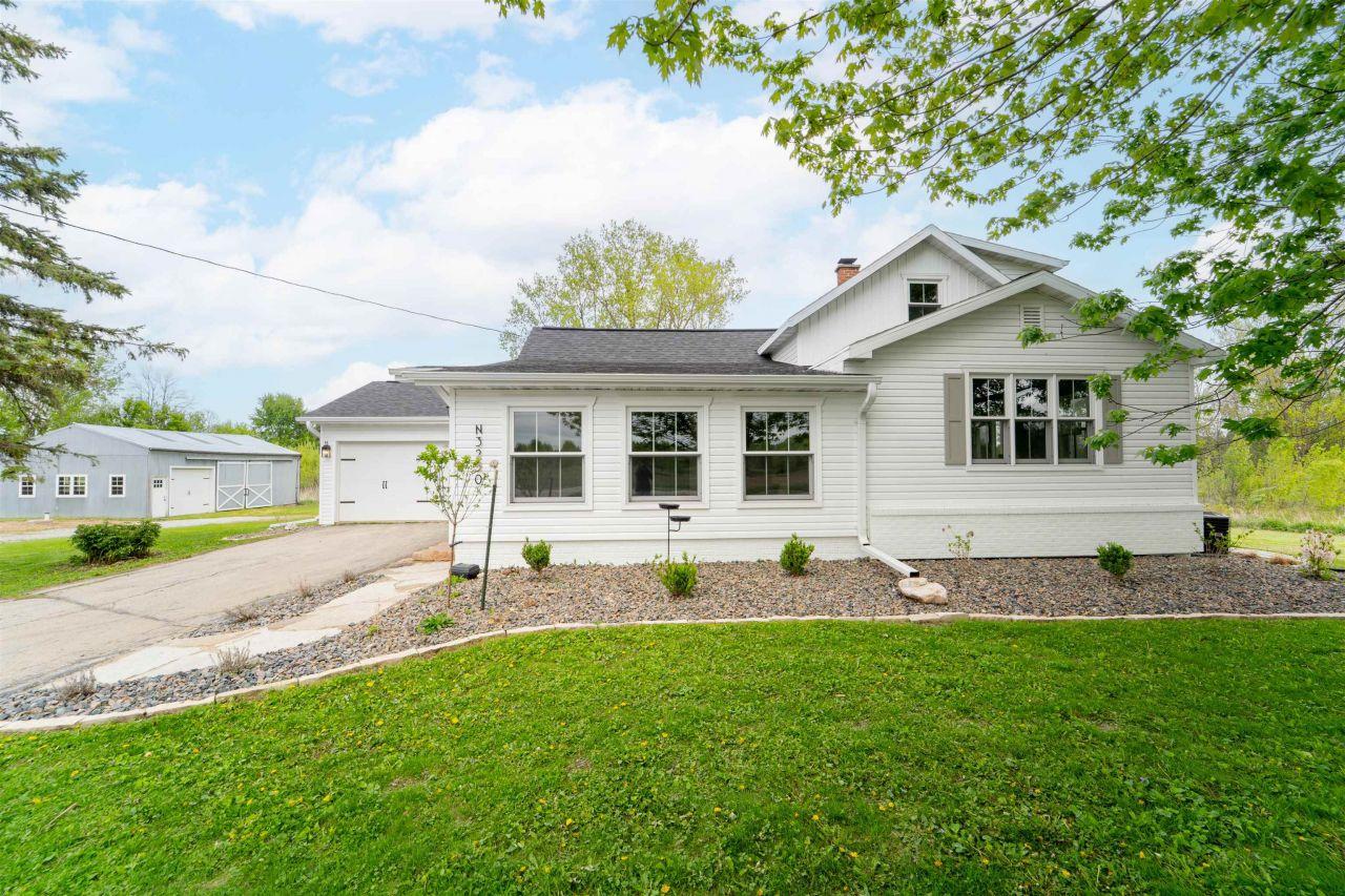 APPLETON, Wisconsin, 54913, United States, 3 Bedrooms Bedrooms, ,2 BathroomsBathrooms,Residential,For Sale,1827484