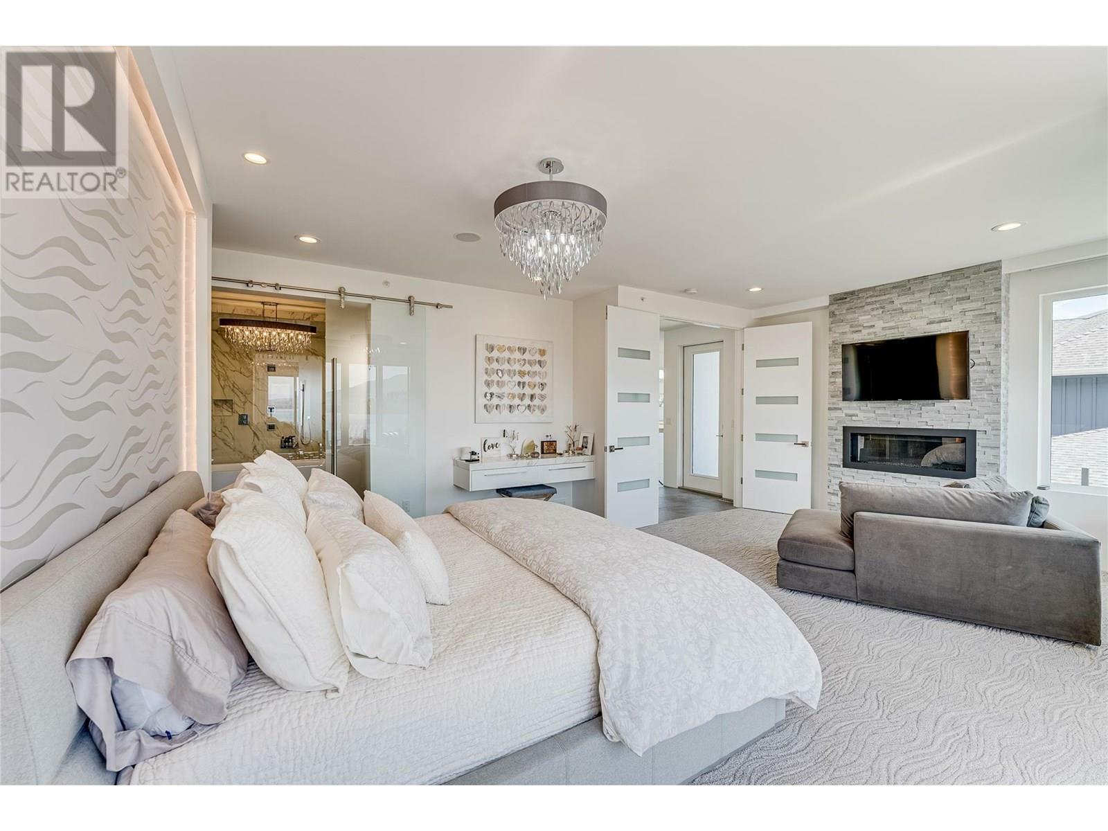 LAKE COUNTRY, British Columbia, V4V 2G2, CA, 4 Bedrooms Bedrooms, ,3 BathroomsBathrooms,Residential,For Sale,1859669