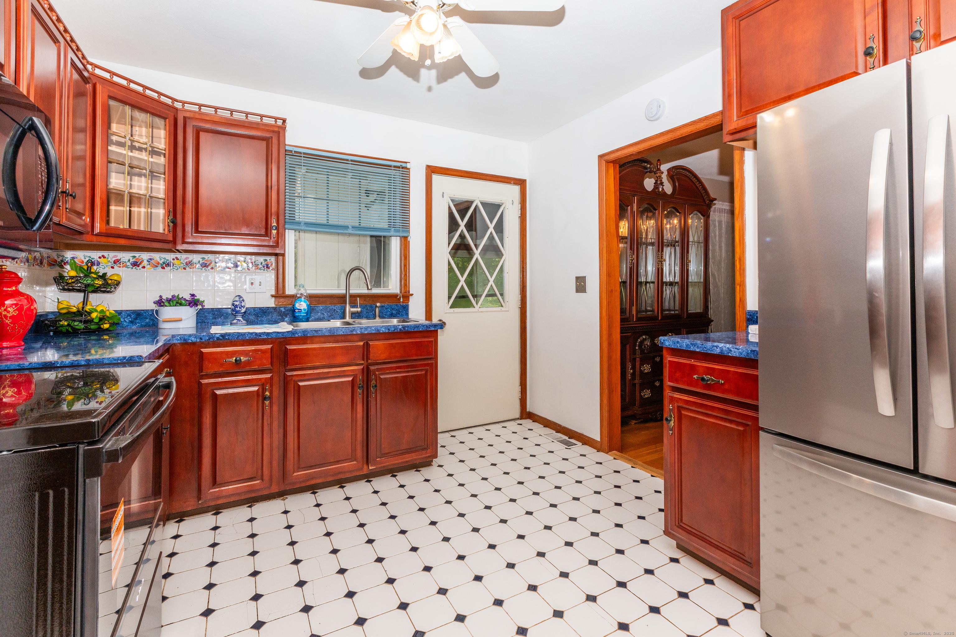 Oxford, Connecticut, 06478, United States, 3 Bedrooms Bedrooms, ,2 BathroomsBathrooms,Residential,For Sale,1915972