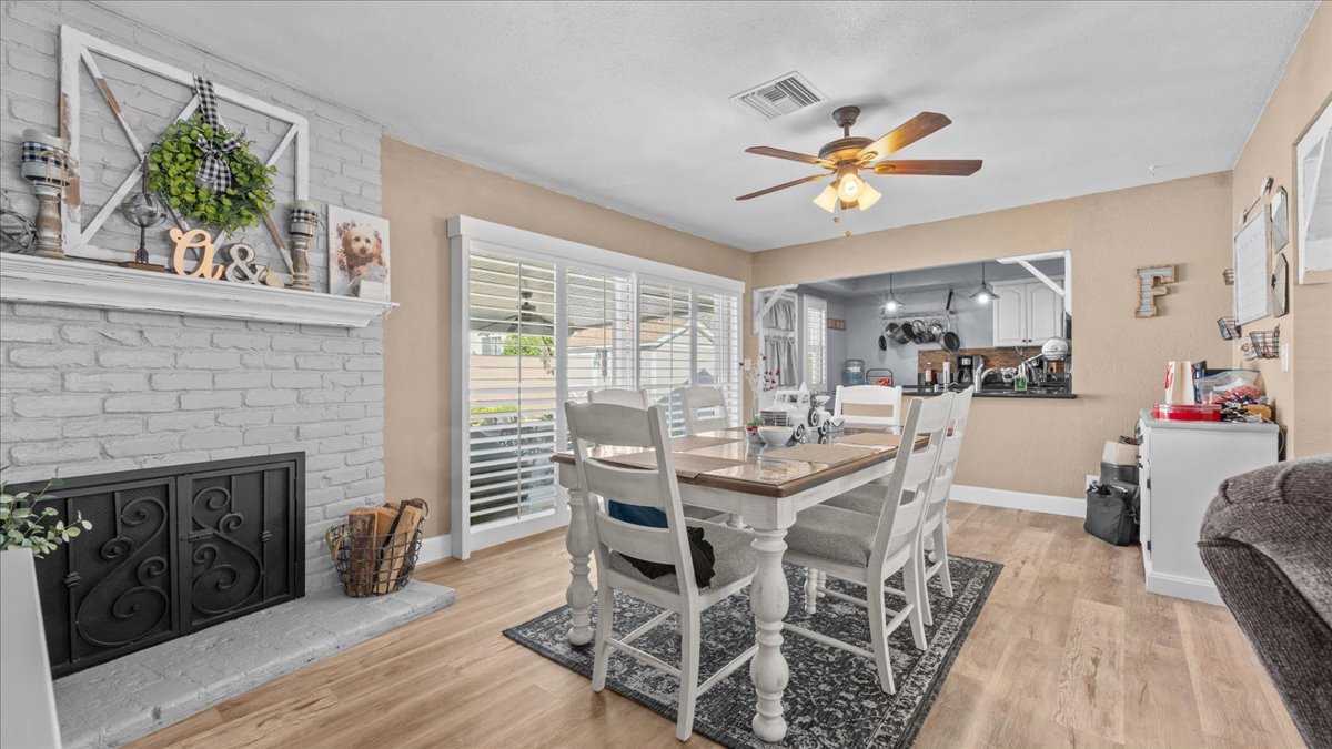 Ontario, California, 91762, United States, 3 Bedrooms Bedrooms, ,2 BathroomsBathrooms,Residential,For Sale,2012537