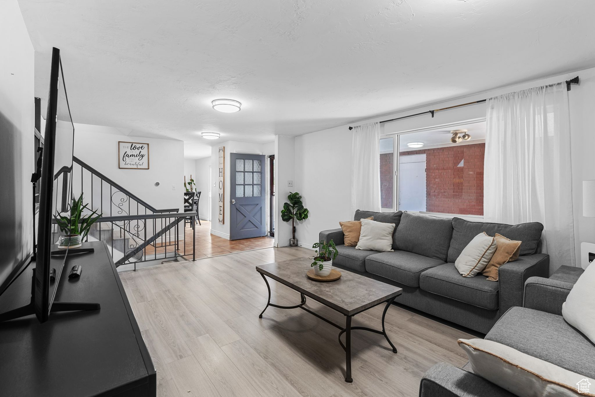 Taylorsville, Utah, 84129, United States, 5 Bedrooms Bedrooms, ,1 BathroomBathrooms,Residential,For Sale,1957642