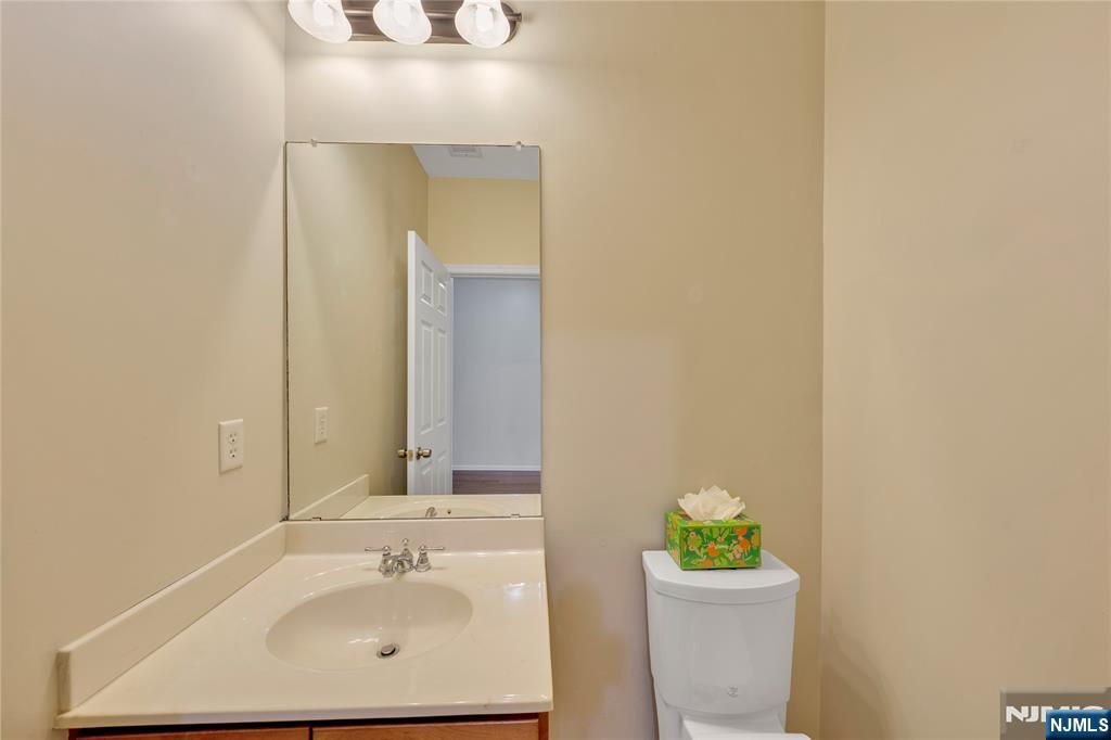 Belleville, New Jersey, 07109, United States, 2 Bedrooms Bedrooms, ,3 BathroomsBathrooms,Residential,For Sale,1971740