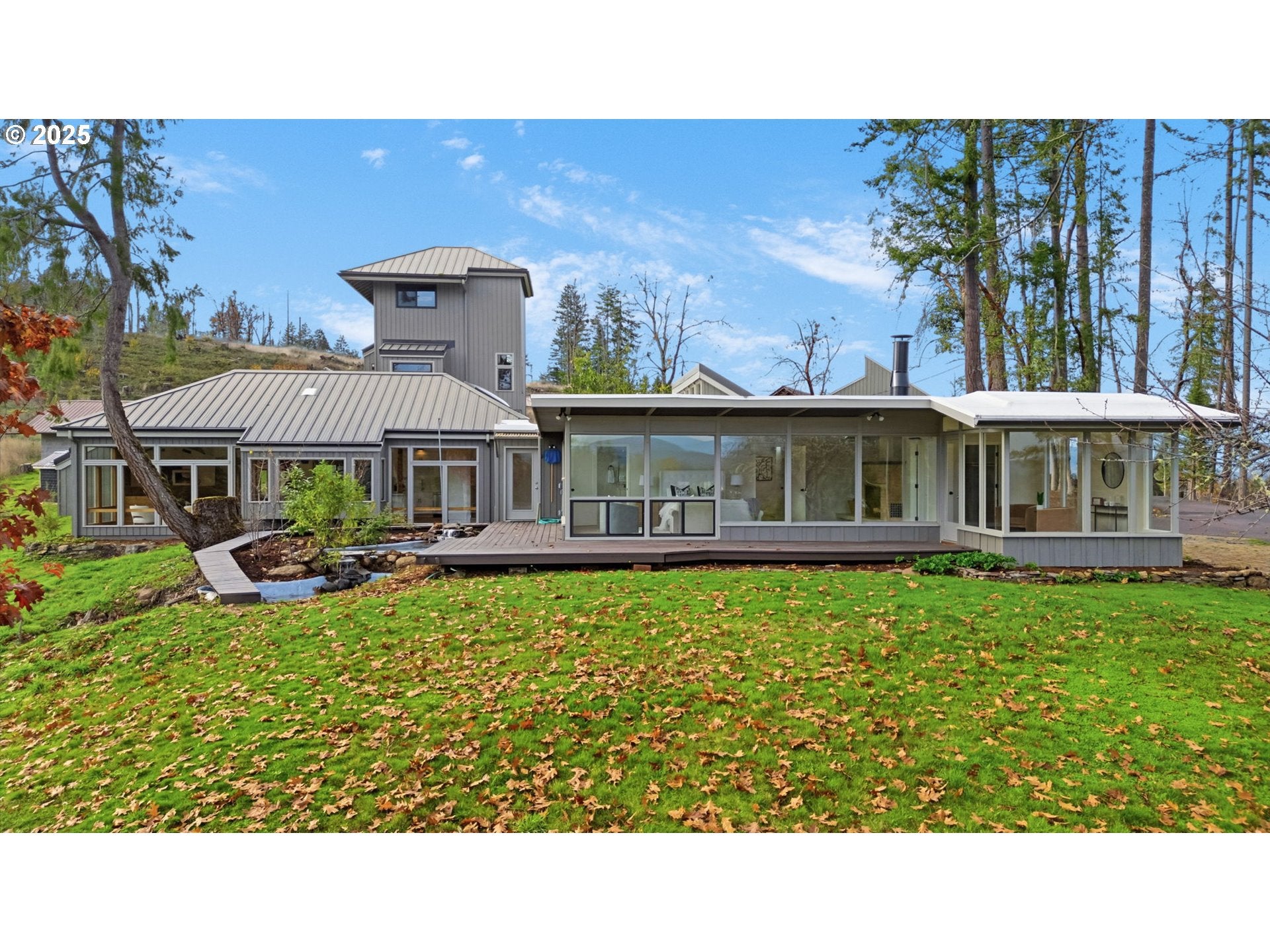 PleasantHill, Oregon, 97455, United States, 5 Bedrooms Bedrooms, ,3 BathroomsBathrooms,Residential,For Sale,1994708