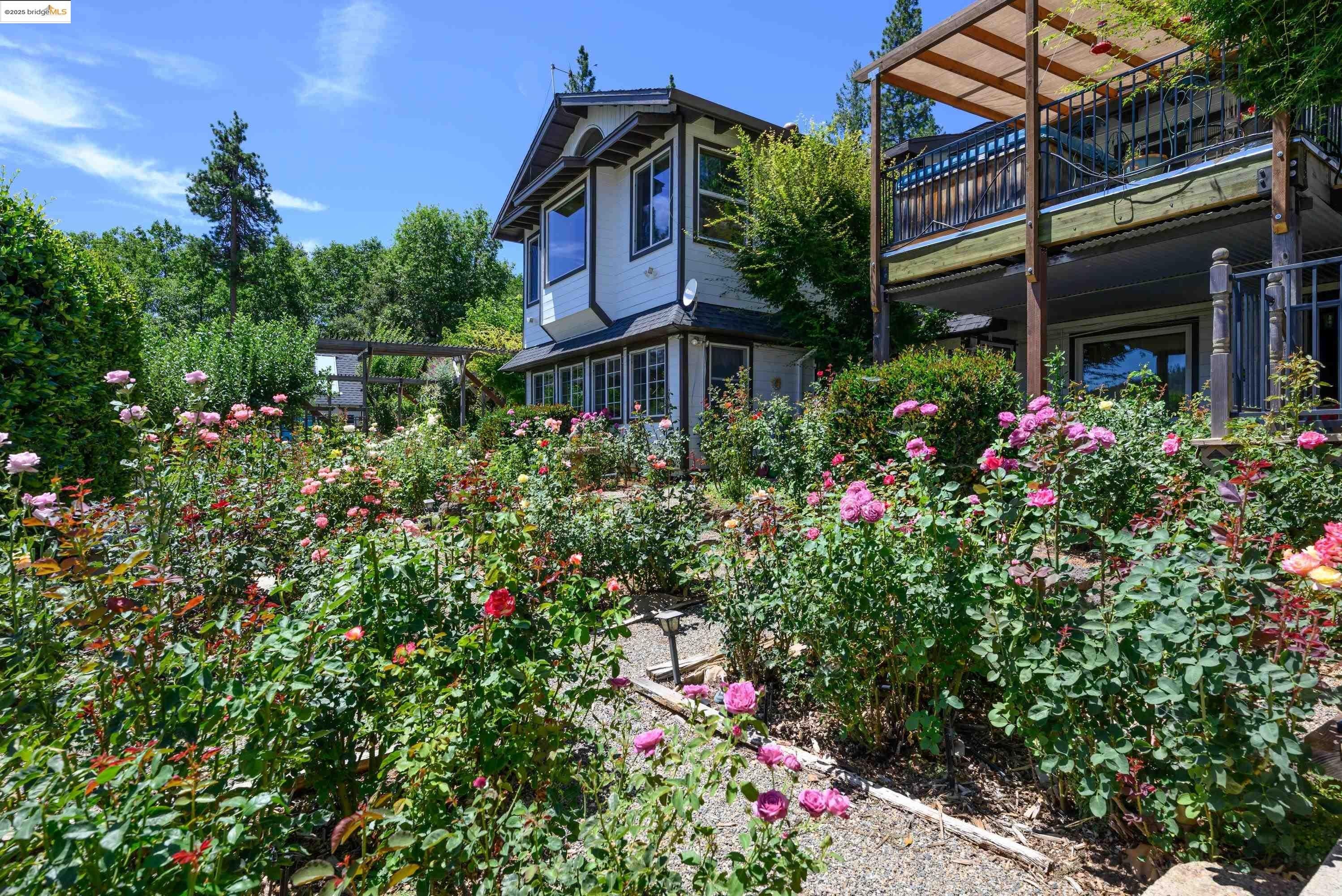 Twain Harte, California, 95383, United States, 3 Bedrooms Bedrooms, ,5 BathroomsBathrooms,Residential,For Sale,1900686