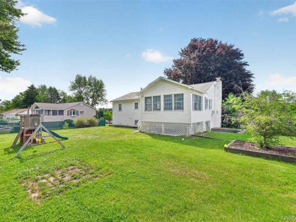 Wappingers Falls, New York, 12590, United States, 4 Bedrooms Bedrooms, ,2 BathroomsBathrooms,Residential,For Sale,2049359