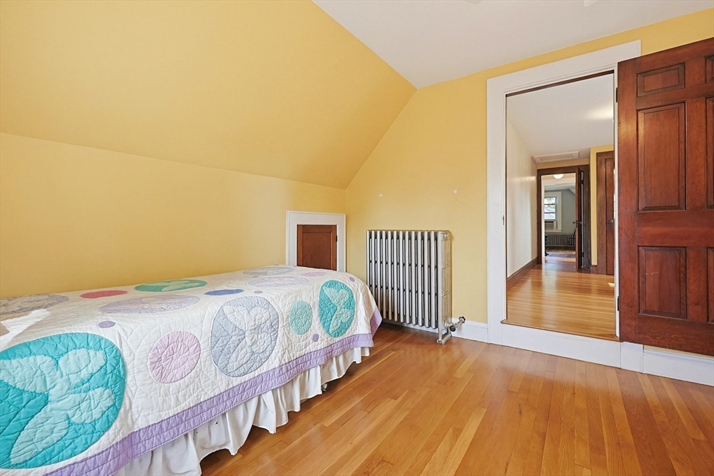 Norwood, Massachusetts, 02062, United States, 4 Bedrooms Bedrooms, ,2 BathroomsBathrooms,Residential,For Sale,2048084