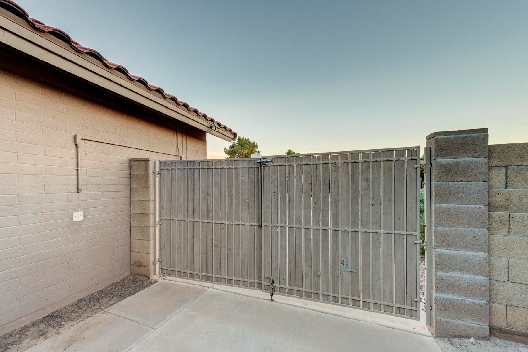 938 E Knight Lane, Tempe, AZ, 85284 - 物件實景