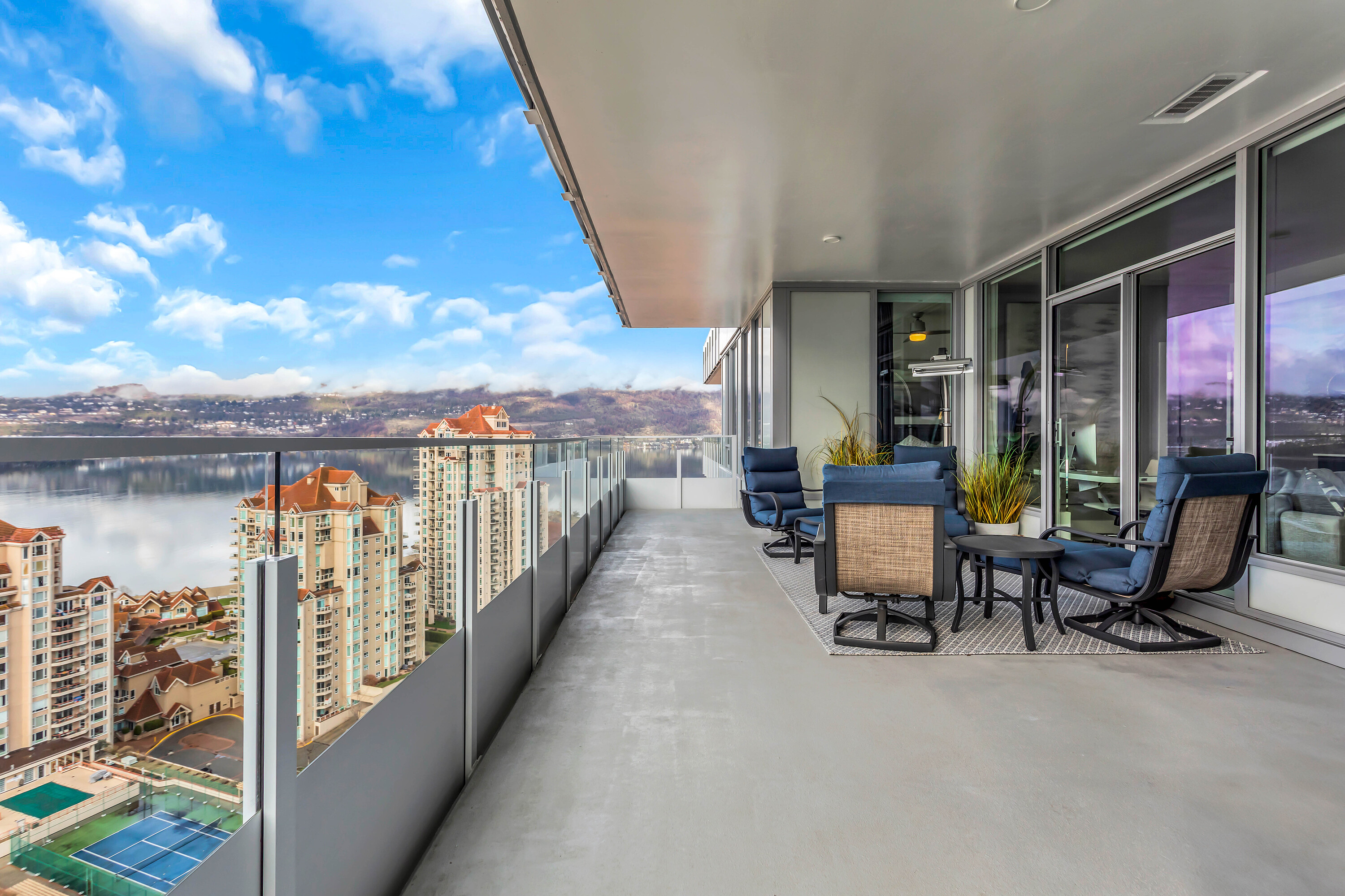  Unobstructed Views of the Lake - 物件實景