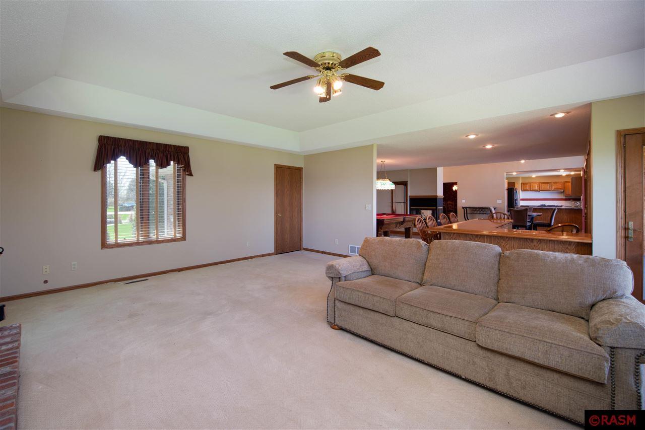 Lake Crystal, Minnesota, 56055, United States, 4 Bedrooms Bedrooms, ,3 BathroomsBathrooms,Residential,For Sale,1798331