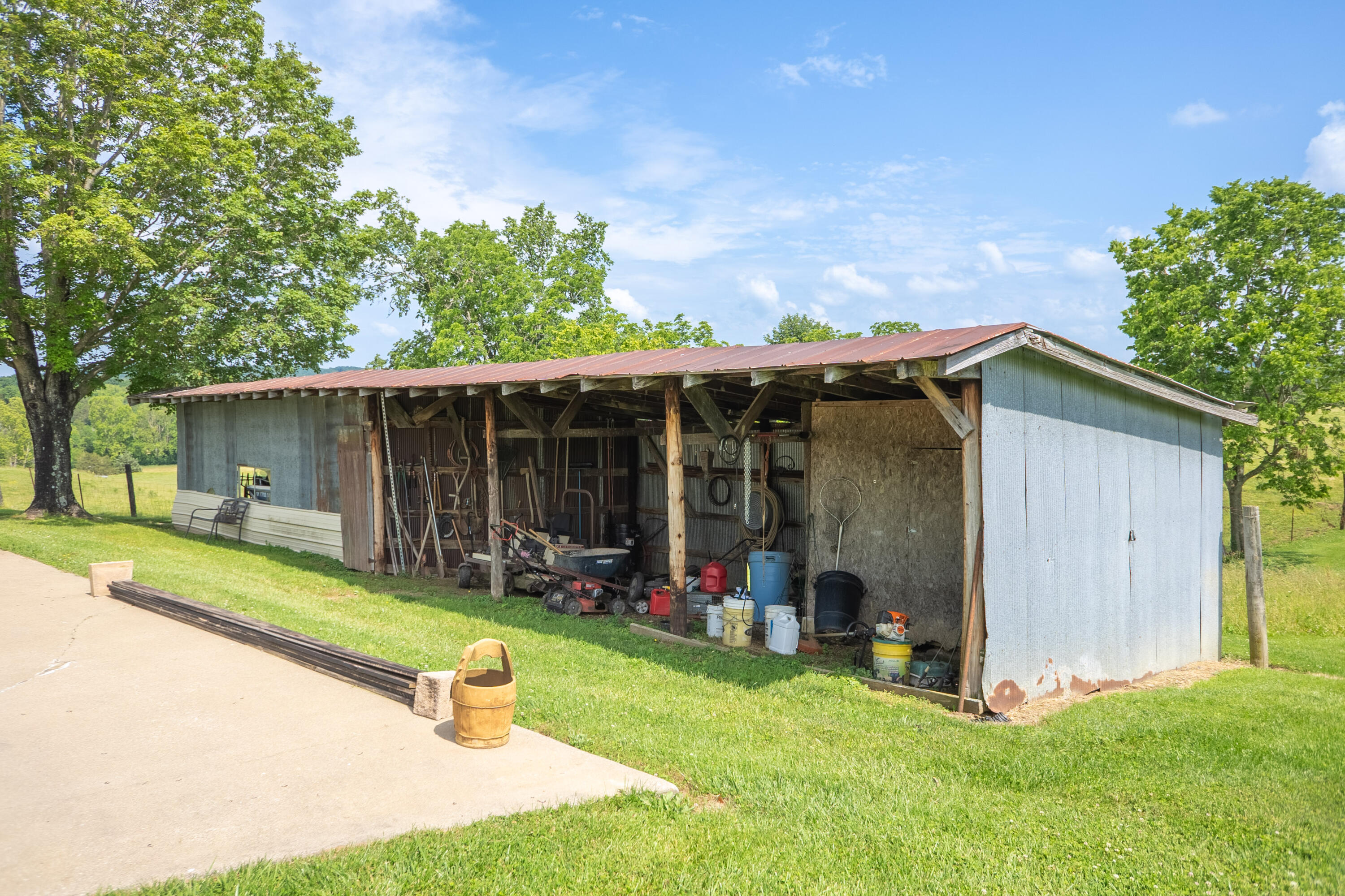 Paint Lick, Kentucky, 40461, United States, 5 Bedrooms Bedrooms, ,1 BathroomBathrooms,Residential,For Sale,1847619
