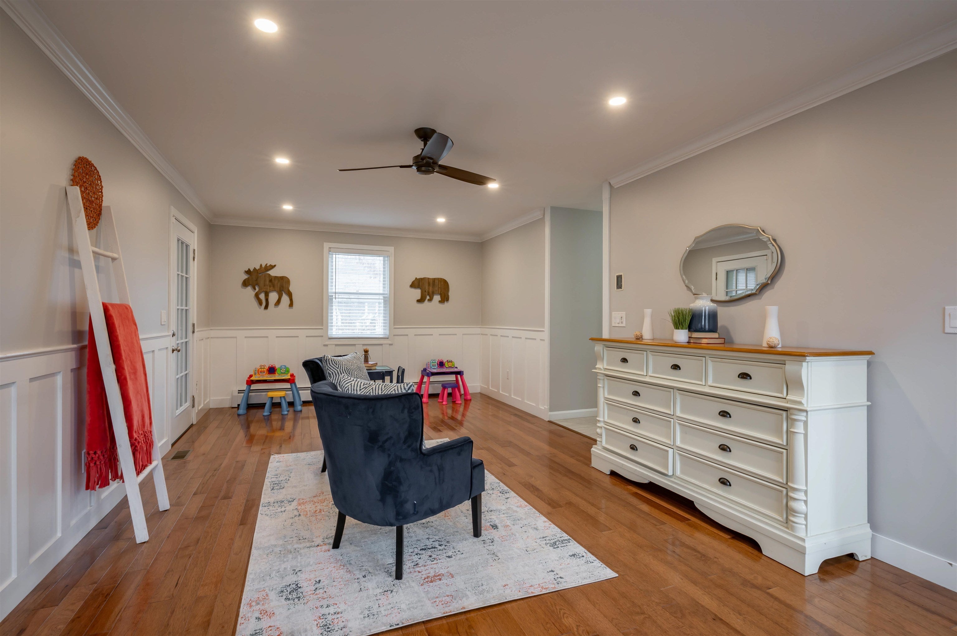 Hooksett, New Hampshire, 03106, United States, 3 Bedrooms Bedrooms, ,1 BathroomBathrooms,Residential,For Sale,2002155