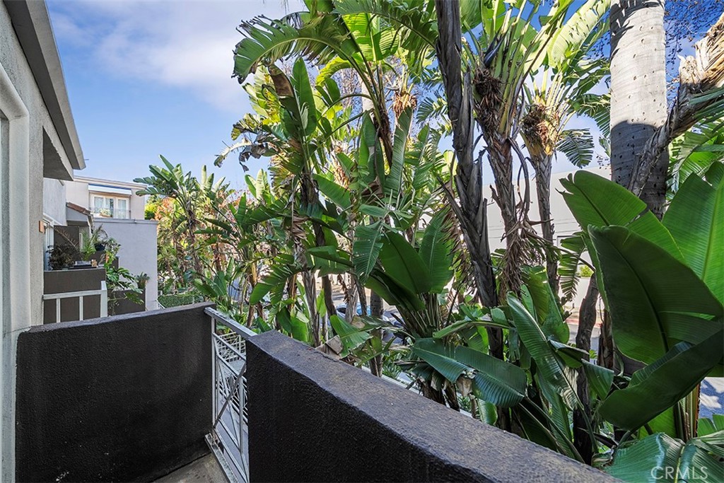 Burbank, California, 91505, United States, 1 Bedroom Bedrooms, ,1 BathroomBathrooms,Residential,For Sale,2009729