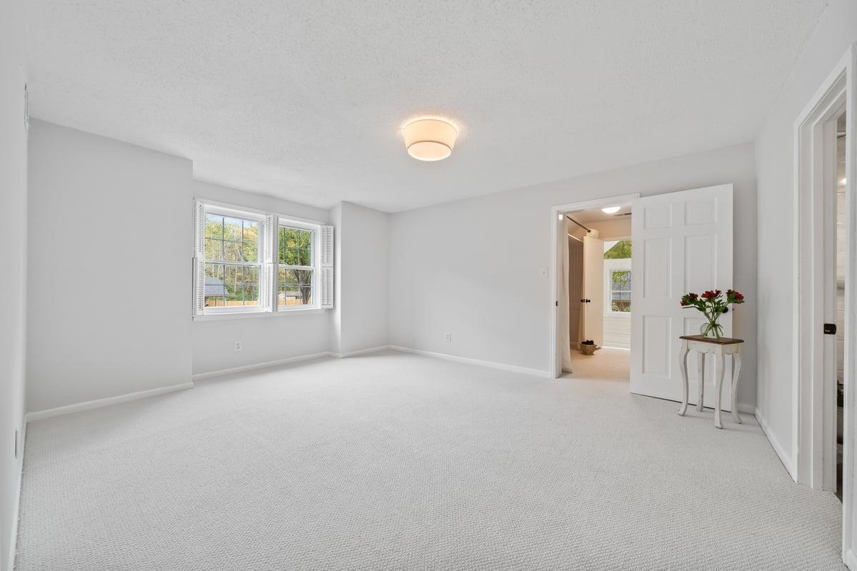 Collierville, Tennessee, 38017, United States, 3 Bedrooms Bedrooms, ,3 BathroomsBathrooms,Residential,For Sale,1989206