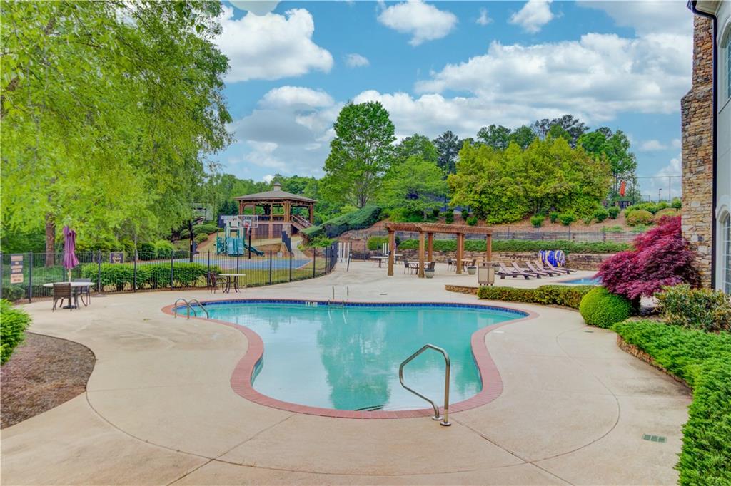 Cumming, Georgia, 30041, United States, 5 Bedrooms Bedrooms, ,5 BathroomsBathrooms,Residential,For Sale,1944969