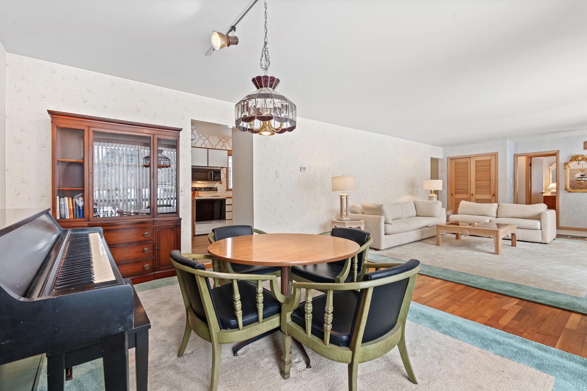 Fennville, Michigan, 49408, United States, 3 Bedrooms Bedrooms, ,2 BathroomsBathrooms,Residential,For Sale,2027985