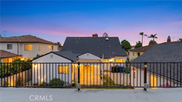 Los Angeles, California, 90043, United States, 3 Bedrooms Bedrooms, ,3 BathroomsBathrooms,Residential,For Sale,2049255